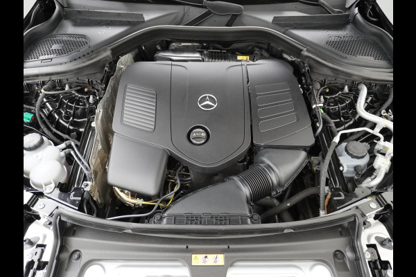 Mercedes-Benz GLC 300 e 4MATIC AMG Line | Achterasbesturing Luchtvering Burmester Head-Up Trekhaak Memory
