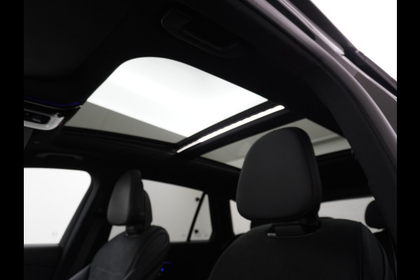 Mercedes-Benz GLC 300 e 4MATIC AMG Line | Achterasbesturing Luchtvering Burmester Head-Up Trekhaak Memory