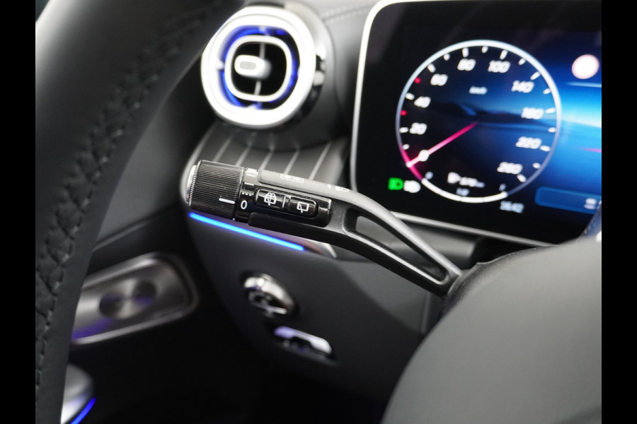 Mercedes-Benz GLC 300 e 4MATIC AMG Line | Achterasbesturing Luchtvering Burmester Head-Up Trekhaak Memory