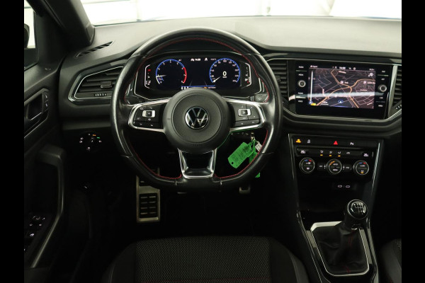 Volkswagen T-Roc 1.5 TSI Sport | Panoramadak | Carplay | Adaptive cruise | Camera | Afneembare Trekhaak | Navigatie | Active Info Display