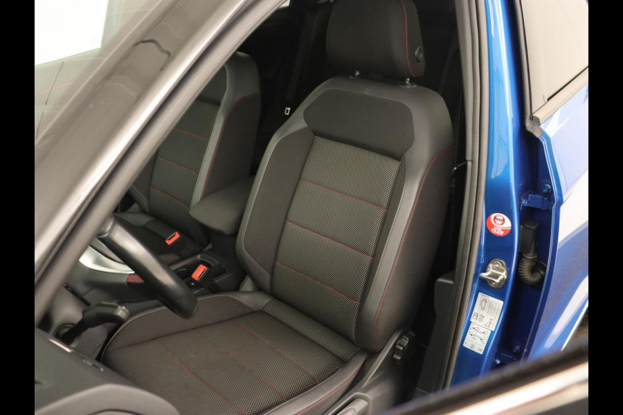 Volkswagen T-Roc 1.5 TSI Sport | Panoramadak | Carplay | Adaptive cruise | Camera | Afneembare Trekhaak | Navigatie | Active Info Display