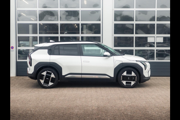 Kia EV3 Plus Advanced 81.4 kWh l DIRECT LEVERBAAR | Schuifkanteldak | Harman en kardon | 17% bijtelling