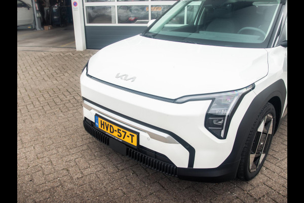 Kia EV3 Plus Advanced 81.4 kWh l DIRECT LEVERBAAR | Schuifkanteldak | Harman en kardon | 17% bijtelling