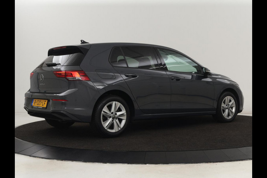 Volkswagen Golf 1.5 TSI Life Business | Adaptive Cruise | Stoelverwarming | Camera | Memory | Carplay | Navigatie | Sfeerverlichting