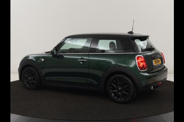 MINI Mini 1.5 Cooper | LED | Navigatie | Carplay | Cruise Control | Sportstoelen | Bleutooth | PDC | Airco