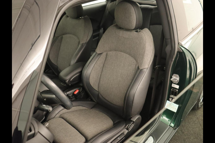 MINI Mini 1.5 Cooper | LED | Navigatie | Carplay | Cruise Control | Sportstoelen | Bleutooth | PDC | Airco