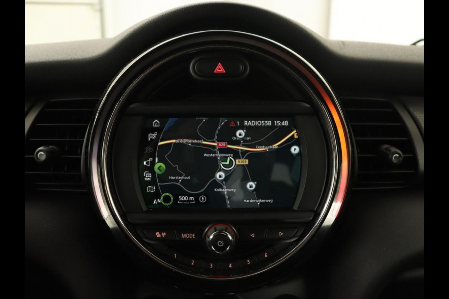 MINI Mini 1.5 Cooper | LED | Navigatie | Carplay | Cruise Control | Sportstoelen | Bleutooth | PDC | Airco