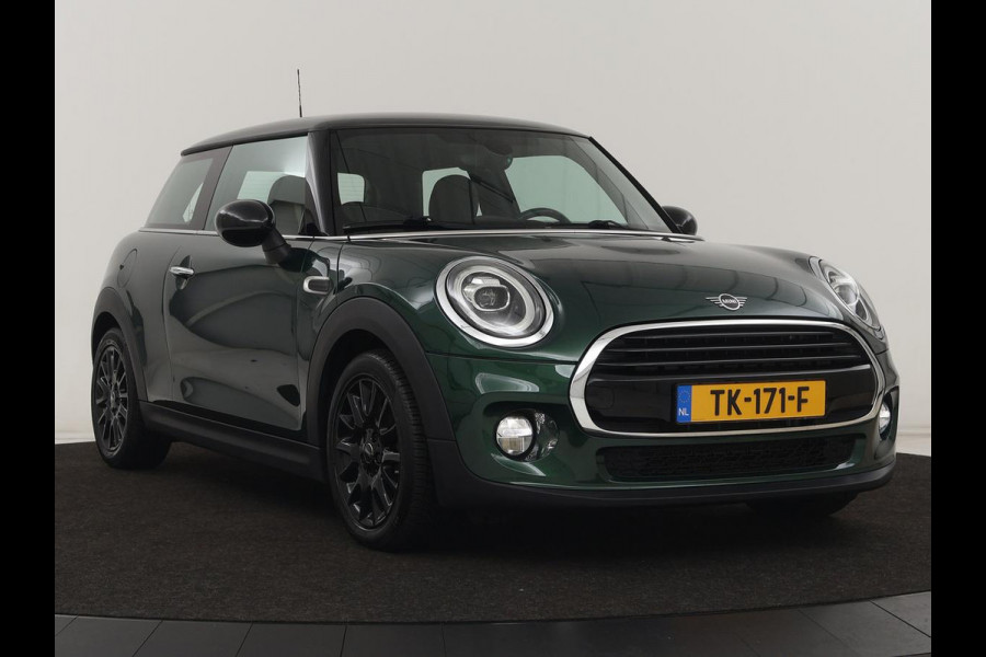 MINI Mini 1.5 Cooper | LED | Navigatie | Carplay | Cruise Control | Sportstoelen | Bleutooth | PDC | Airco