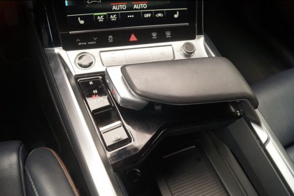 Audi e-tron 50 Quattro 71kWh S-Line Edition -PANO-LEER-ECC- Audi e-tron 50 Quattro 71kWh S-Line Edition -PANO-LEER-ECC-