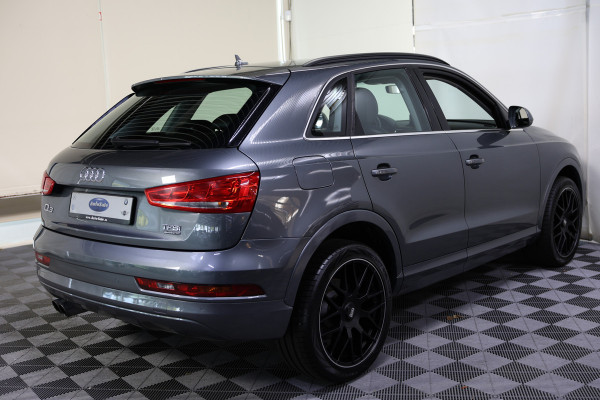 Audi Q3 2.0 TFSI Quattro Sport AUT LEDER XENON NAV BT STOELVW KEYLS '17 Audi Q3 2.0 TFSI Quattro Sport AUT LEDER XENON NAV BT STOELVW KEYLS '17