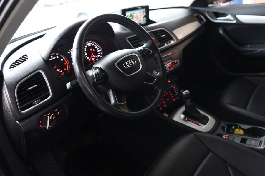 Audi Q3 2.0 TFSI Quattro Sport AUT LEDER XENON NAV BT STOELVW KEYLS '17 Audi Q3 2.0 TFSI Quattro Sport AUT LEDER XENON NAV BT STOELVW KEYLS '17