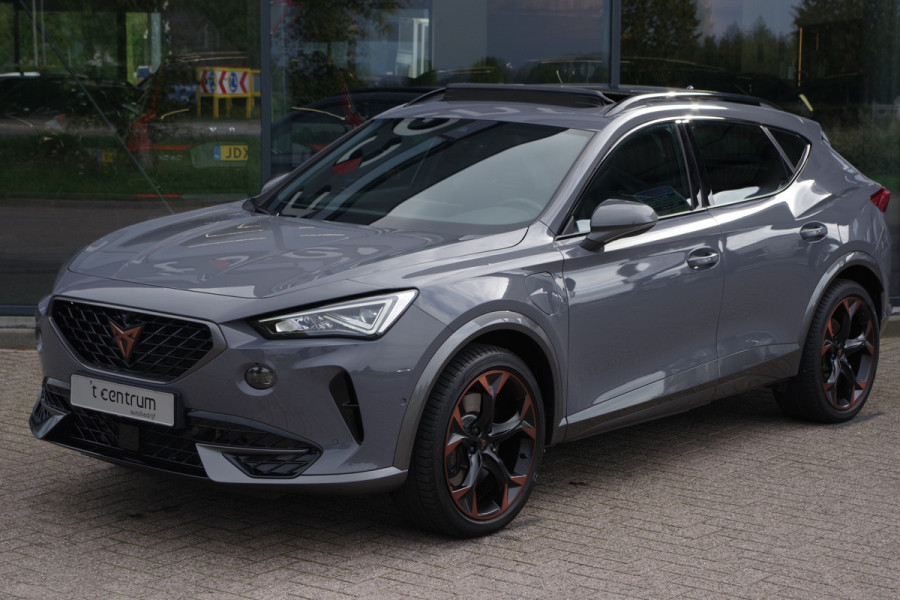 CUPRA Formentor 1.4 e-Hybrid VZ Copper Edition 245 PK, Panoramadak, Leder, Memory, 360 Camera CUPRA Formentor 1.4 e-Hybrid VZ Copper Edition 245 PK, Panoramadak, Leder, Memory, 360 Camera