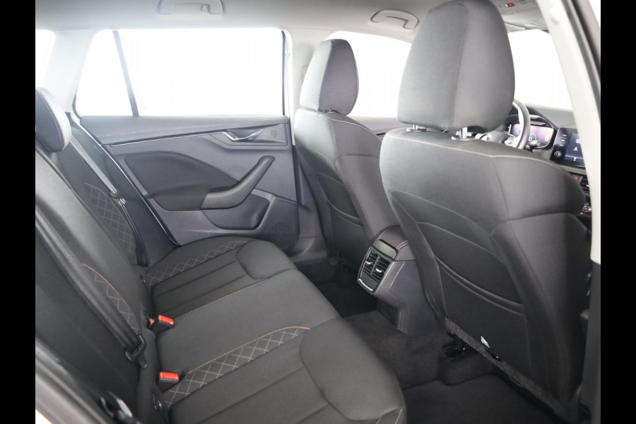 Škoda Kamiq 1.0 TSI Business Edition 110pk Automaat | Navigatie | Parkeercamera | Virtual Cockpit | Parkeersensoren voor en achter |