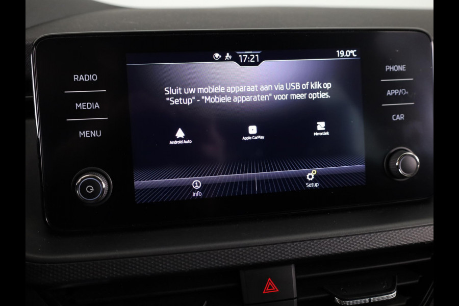 Škoda Kamiq 1.0 TSI Business Edition 110pk Automaat | Navigatie | Parkeercamera | Virtual Cockpit | Parkeersensoren voor en achter |