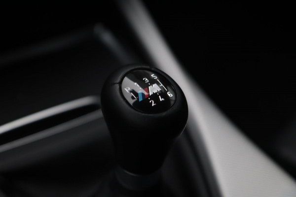 BMW 1-serie 116i Edition M Sport Shadow / LEDER / NAVI / PDC / KEURIGE AUTO BMW 1-serie 116i Edition M Sport Shadow / LEDER / NAVI / PDC / KEURIGE AUTO