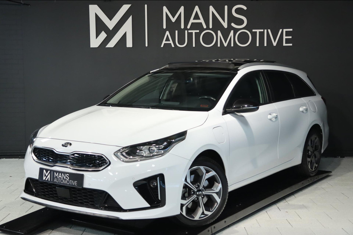 Kia Ceed Sportswagon 1.6 GDI PHEV ExecutiveLine / PANODAK / KEYLESS / DODEHOEK / CAMERA Kia Ceed Sportswagon 1.6 GDI PHEV ExecutiveLine / PANODAK / KEYLESS / DODEHOEK / CAMERA