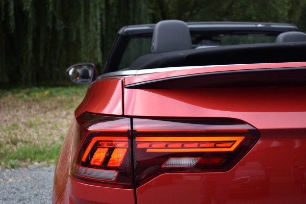 Volkswagen T-Roc Cabrio 1.5 TSI 150PK DSG R-LINE SPORT LEDER/NAVI/CARPLAY