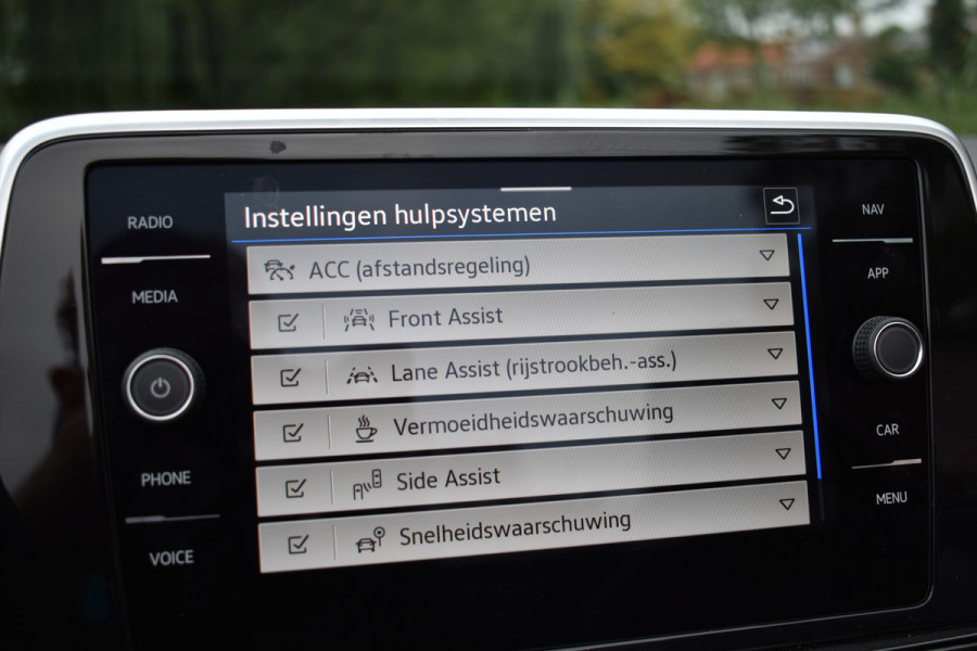 Volkswagen T-Roc Cabrio 1.5 TSI 150PK DSG R-LINE SPORT LEDER/NAVI/CARPLAY