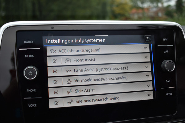 Volkswagen T-Roc Cabrio 1.5 TSI 150PK DSG R-LINE SPORT LEDER/NAVI/CARPLAY