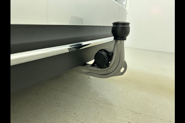 Mercedes-Benz B-Klasse 180 Business Solution Luxury Auto. Trekhaak Navigatie Camera Parkeersensoren Cruise Control Elektrische achterklep Stoelverwarming Virtual Cockpit Leder Climate Control