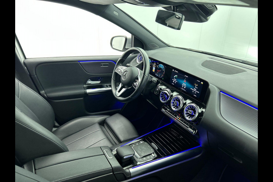 Mercedes-Benz B-Klasse 180 Business Solution Luxury Auto. Trekhaak Navigatie Camera Parkeersensoren Cruise Control Elektrische achterklep Stoelverwarming Virtual Cockpit Leder Climate Control