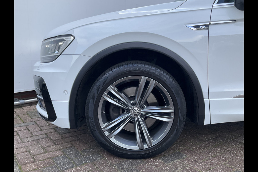 Volkswagen Tiguan 2.0 TSI 4-Motion Highline Pano Afn.Trekhaak Dynaudio HUD Adap.Cruise Voll.Onderhouden!
