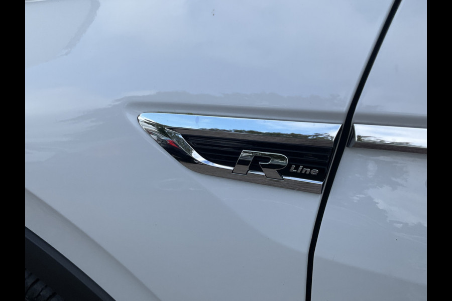 Volkswagen Tiguan 2.0 TSI 4-Motion Highline Pano Afn.Trekhaak Dynaudio HUD Adap.Cruise Voll.Onderhouden!