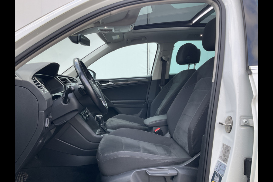 Volkswagen Tiguan 2.0 TSI 4-Motion Highline Pano Afn.Trekhaak Dynaudio HUD Adap.Cruise Voll.Onderhouden!