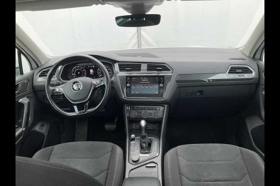 Volkswagen Tiguan 2.0 TSI 4-Motion Highline Pano Afn.Trekhaak Dynaudio HUD Adap.Cruise Voll.Onderhouden!