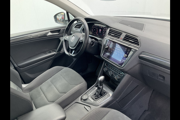 Volkswagen Tiguan 2.0 TSI 4-Motion Highline Pano Afn.Trekhaak Dynaudio HUD Adap.Cruise Voll.Onderhouden!