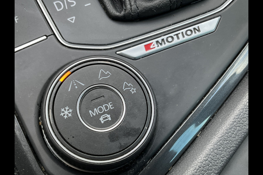 Volkswagen Tiguan 2.0 TSI 4-Motion Highline Pano Afn.Trekhaak Dynaudio HUD Adap.Cruise Voll.Onderhouden!