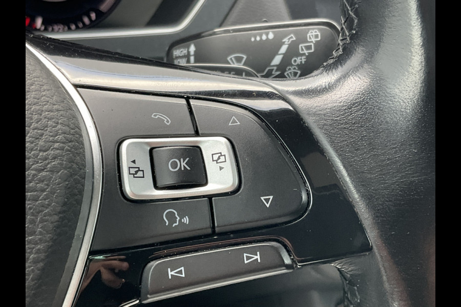 Volkswagen Tiguan 2.0 TSI 4-Motion Highline Pano Afn.Trekhaak Dynaudio HUD Adap.Cruise Voll.Onderhouden!