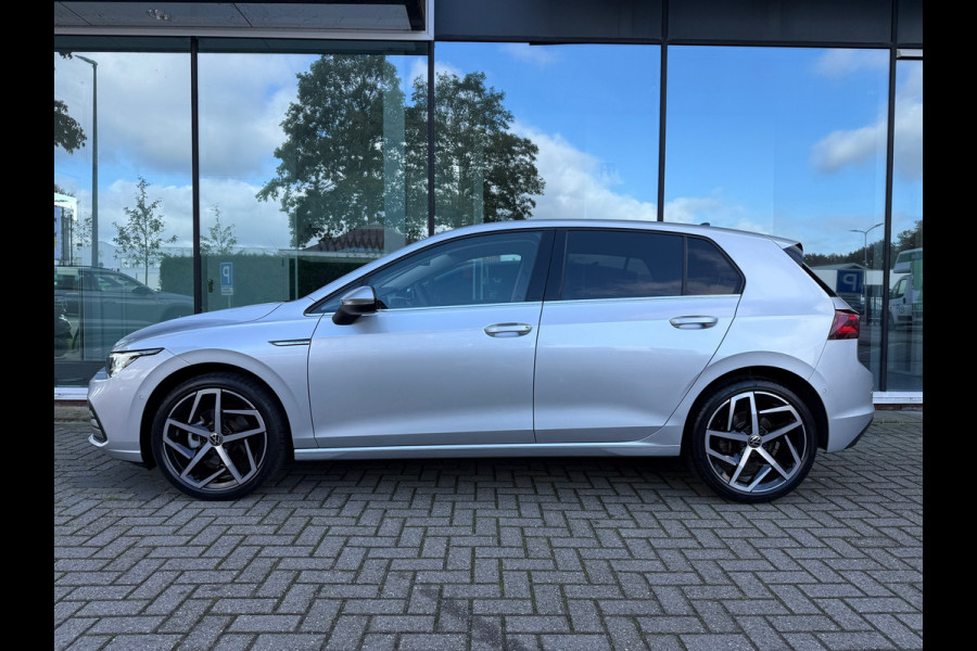 Volkswagen Golf 1.5 eTSI Style - Automaat - Virt.Cockpit - Winterpakket - Navi - Parkeerhulp