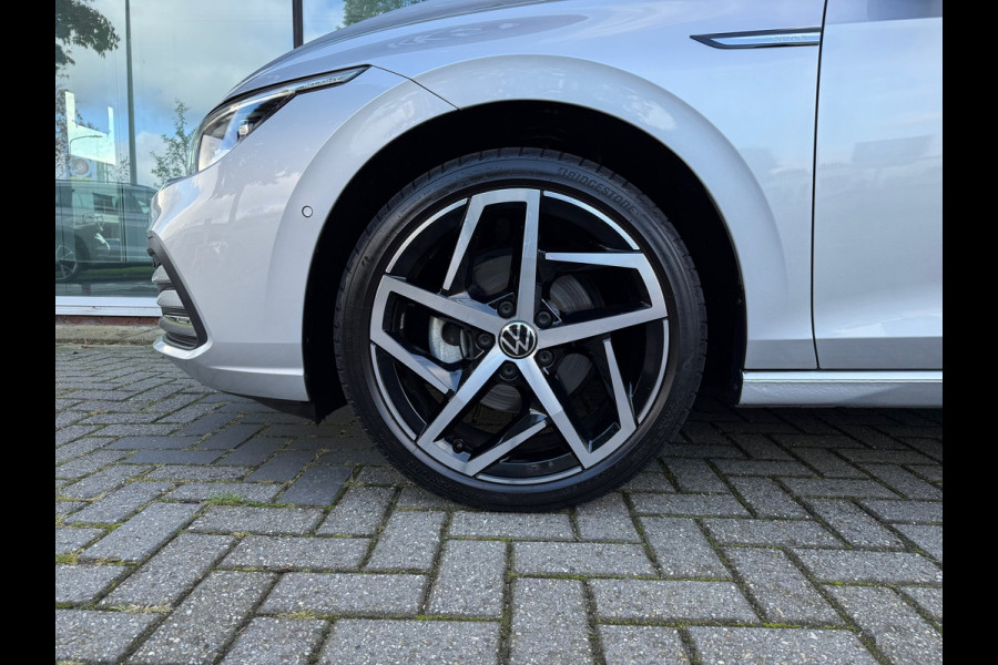 Volkswagen Golf 1.5 eTSI Style - Automaat - Virt.Cockpit - Winterpakket - Navi - Parkeerhulp