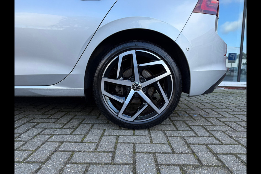 Volkswagen Golf 1.5 eTSI Style - Automaat - Virt.Cockpit - Winterpakket - Navi - Parkeerhulp