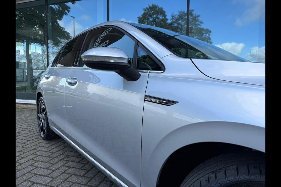 Volkswagen Golf 1.5 eTSI Style - Automaat - Virt.Cockpit - Winterpakket - Navi - Parkeerhulp