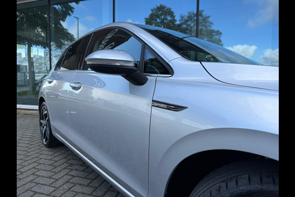 Volkswagen Golf 1.5 eTSI Style - Automaat - Virt.Cockpit - Winterpakket - Navi - Parkeerhulp