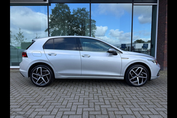 Volkswagen Golf 1.5 eTSI Style - Automaat - Virt.Cockpit - Winterpakket - Navi - Parkeerhulp