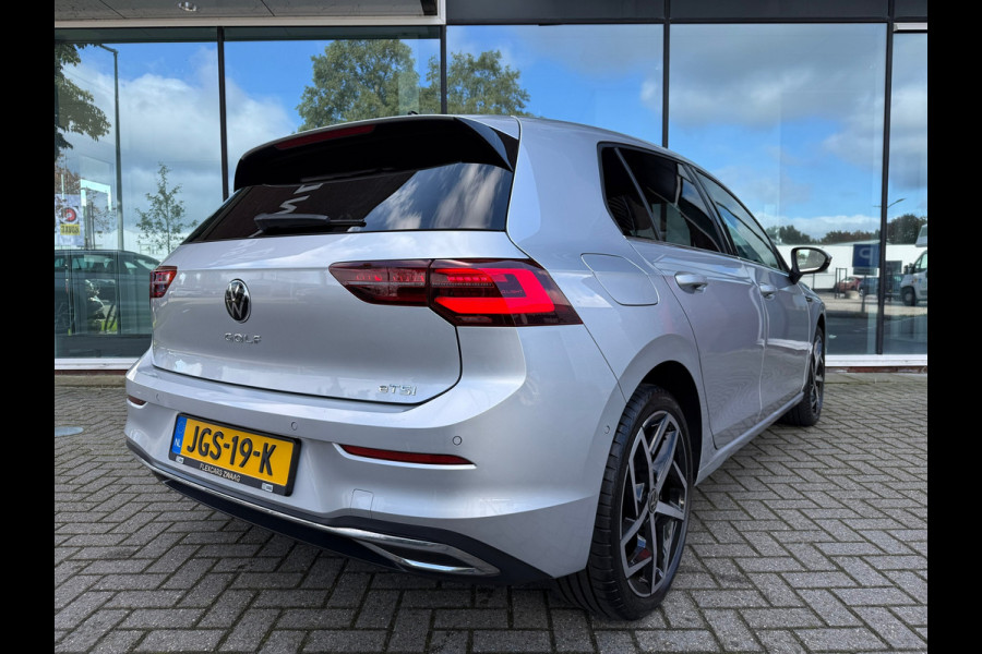 Volkswagen Golf 1.5 eTSI Style - Automaat - Virt.Cockpit - Winterpakket - Navi - Parkeerhulp