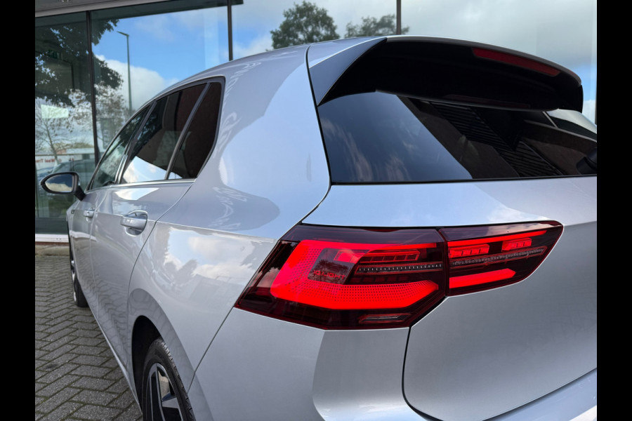 Volkswagen Golf 1.5 eTSI Style - Automaat - Virt.Cockpit - Winterpakket - Navi - Parkeerhulp