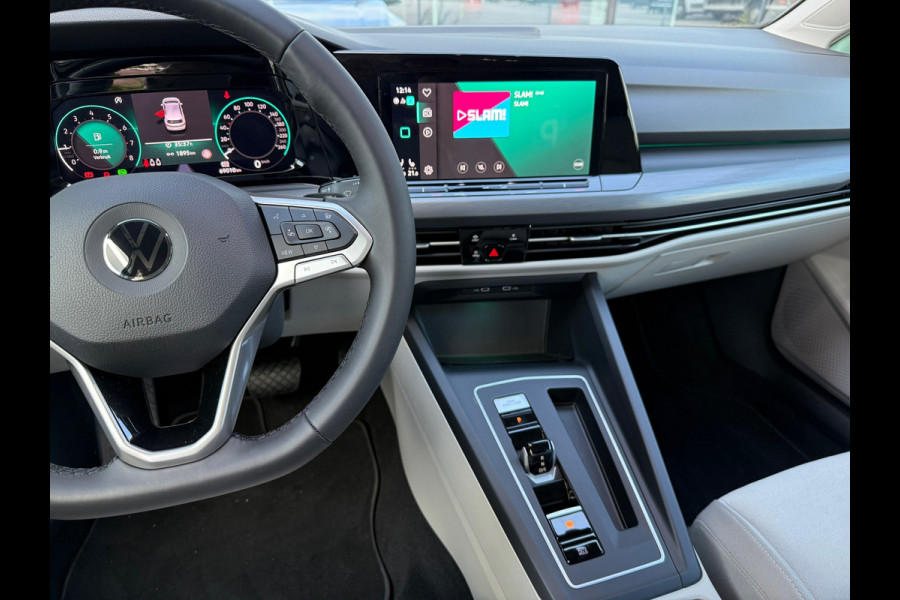Volkswagen Golf 1.5 eTSI Style - Automaat - Virt.Cockpit - Winterpakket - Navi - Parkeerhulp