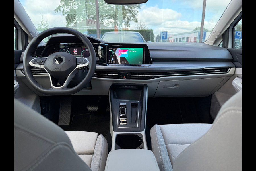 Volkswagen Golf 1.5 eTSI Style - Automaat - Virt.Cockpit - Winterpakket - Navi - Parkeerhulp