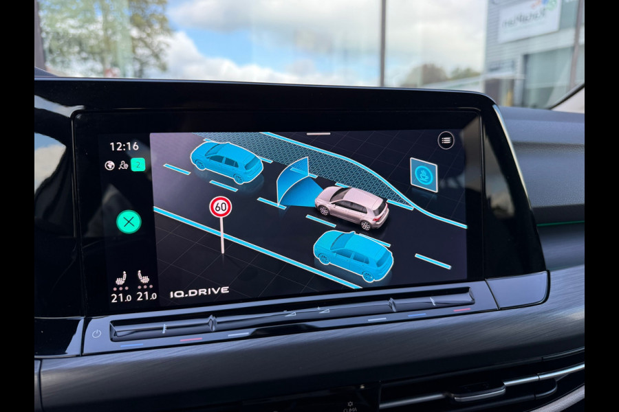 Volkswagen Golf 1.5 eTSI Style - Automaat - Virt.Cockpit - Winterpakket - Navi - Parkeerhulp