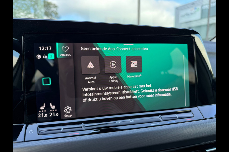 Volkswagen Golf 1.5 eTSI Style - Automaat - Virt.Cockpit - Winterpakket - Navi - Parkeerhulp