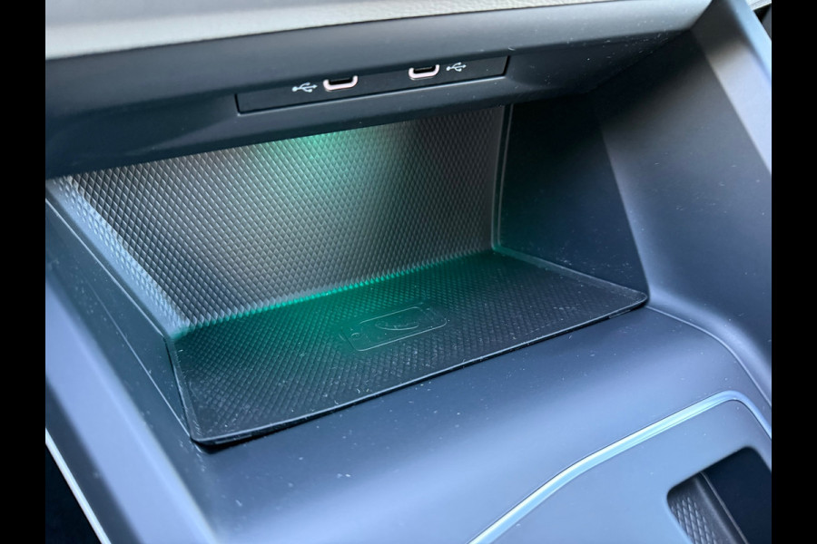 Volkswagen Golf 1.5 eTSI Style - Automaat - Virt.Cockpit - Winterpakket - Navi - Parkeerhulp