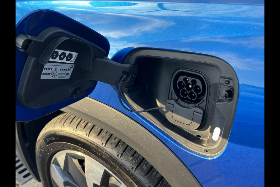 Škoda Kodiaq 1.5 TSI PHEV Tour Edition Zuid | 204pk | Stoelverwarming | 1.800kg Trekgewicht | Panoramadak | Škoda Kodiaq 1.5 TSI PHEV Tour Edition Zuid | 204pk | Stoelverwarming | 1.800kg Trekgewicht | Panoramadak |
