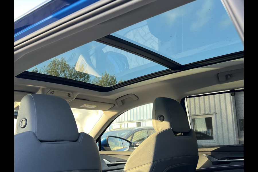 Škoda Kodiaq 1.5 TSI PHEV Tour Edition Zuid | 204pk | Stoelverwarming | 1.800kg Trekgewicht | Panoramadak | Škoda Kodiaq 1.5 TSI PHEV Tour Edition Zuid | 204pk | Stoelverwarming | 1.800kg Trekgewicht | Panoramadak |