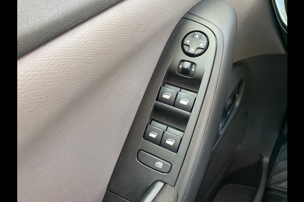 Citroën Grand C4 Spacetourer BWJ 2021 | 1.2PT 131PK Business | TREKHAAK | CAMERA | NAVI | CLIMA | CRUISE | PDC | CARPLAY | PRIVACY GLASS Citroën Grand C4 Spacetourer BWJ 2021 | 1.2PT 131PK Business | TREKHAAK | CAMERA | NAVI | CLIMA | CRUISE | PDC | CARPLAY | PRIVACY GLASS