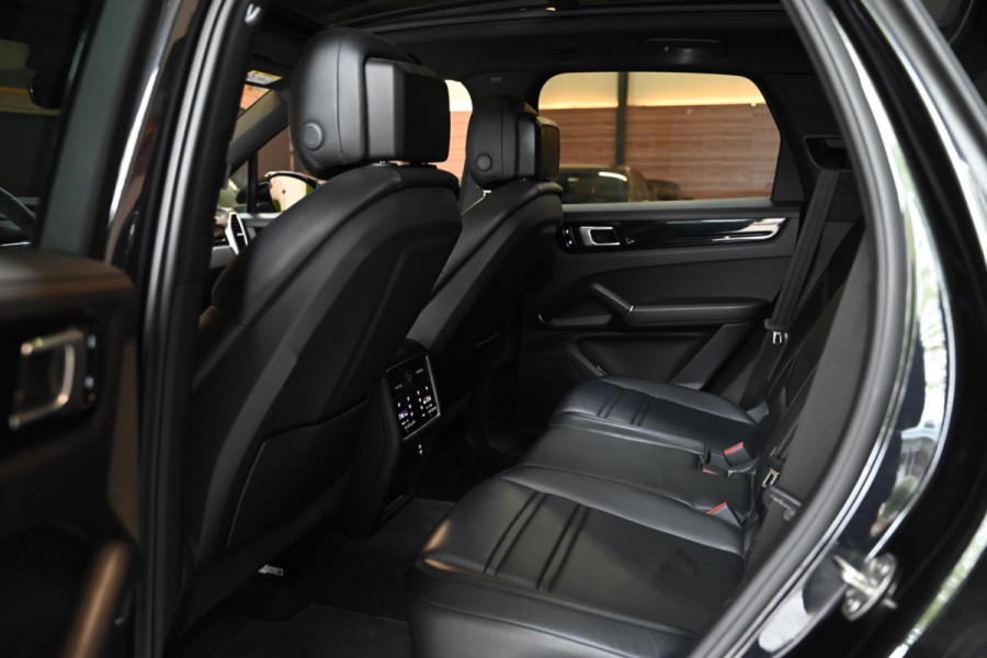 Porsche Cayenne 2.9 S - Adaptive Cruise Control - Panoramadak - Achterbank Verwarmd - Rijstrooksensor -