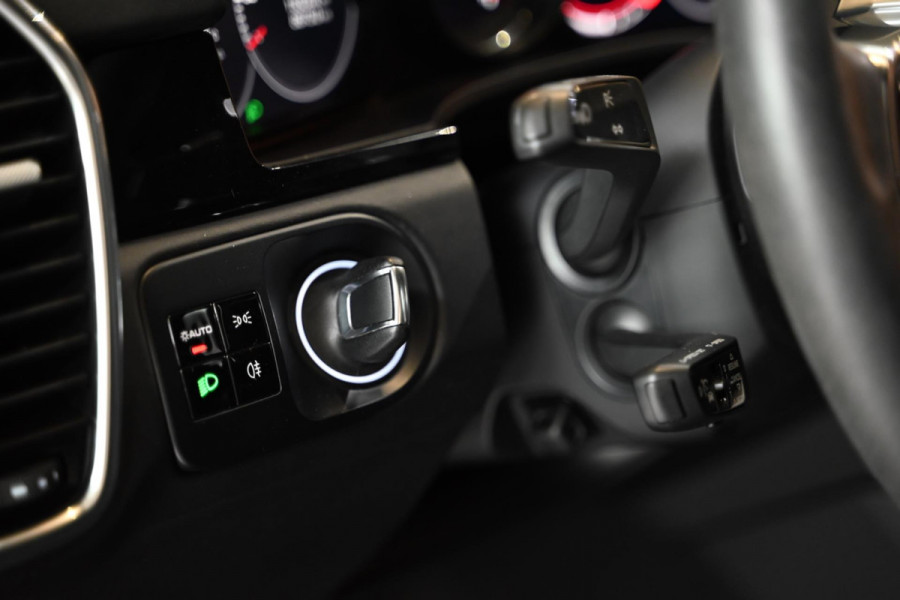 Porsche Cayenne 2.9 S - Adaptive Cruise Control - Panoramadak - Achterbank Verwarmd - Rijstrooksensor -